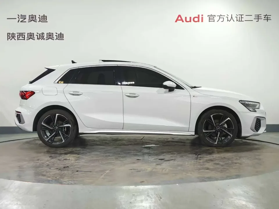 Audi A3 Audi A3 2023 Sportback 35 TFSI Stylish and sporty 2023 — thumbnail 2