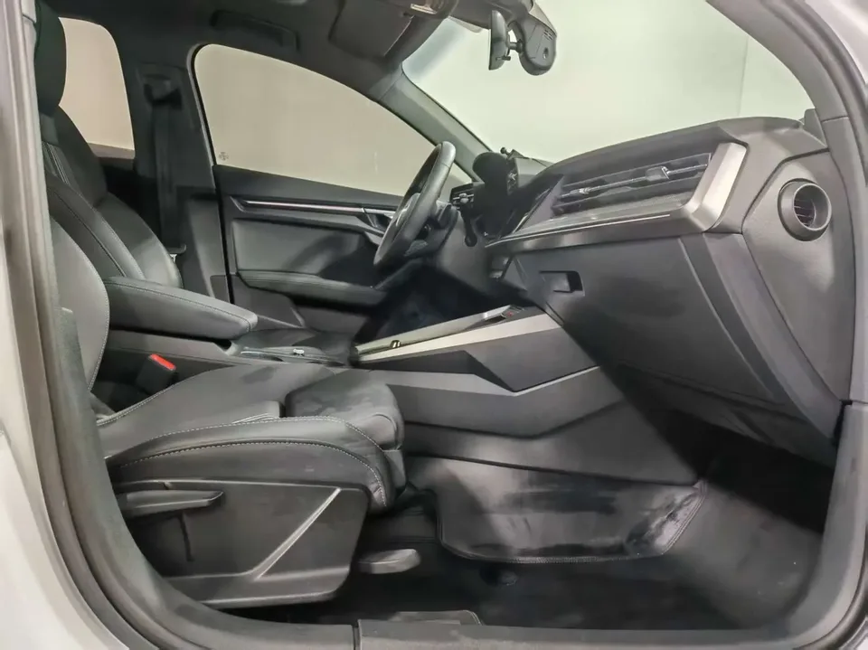 Audi A3 Audi A3 2023 Sportback 35 TFSI Stylish and sporty 2023 — thumbnail 3