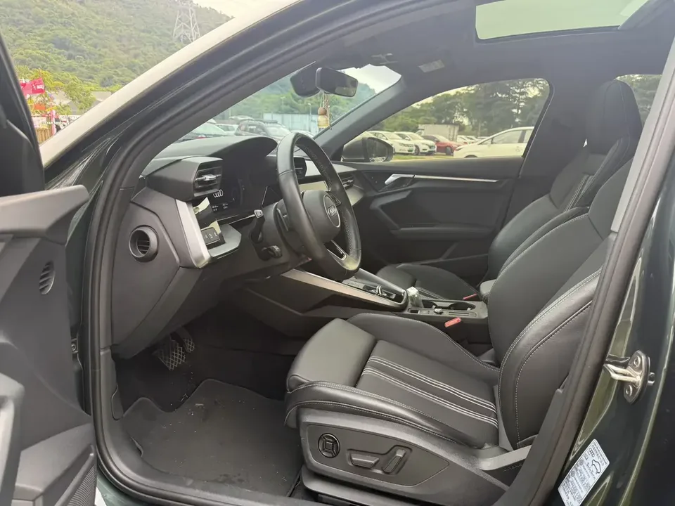 Audi A3 Audi A3 2023 A3L Limousine 35 TFSI facelift: stylish and sporty 2024 — thumbnail 3