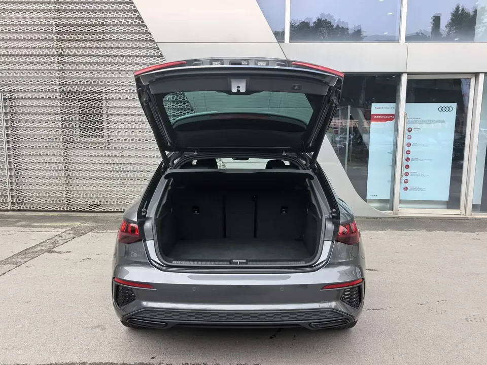 Audi A3 Audi A3 2022 Sportback 35 TFSI Stylish and sporty 2022 — thumbnail 3