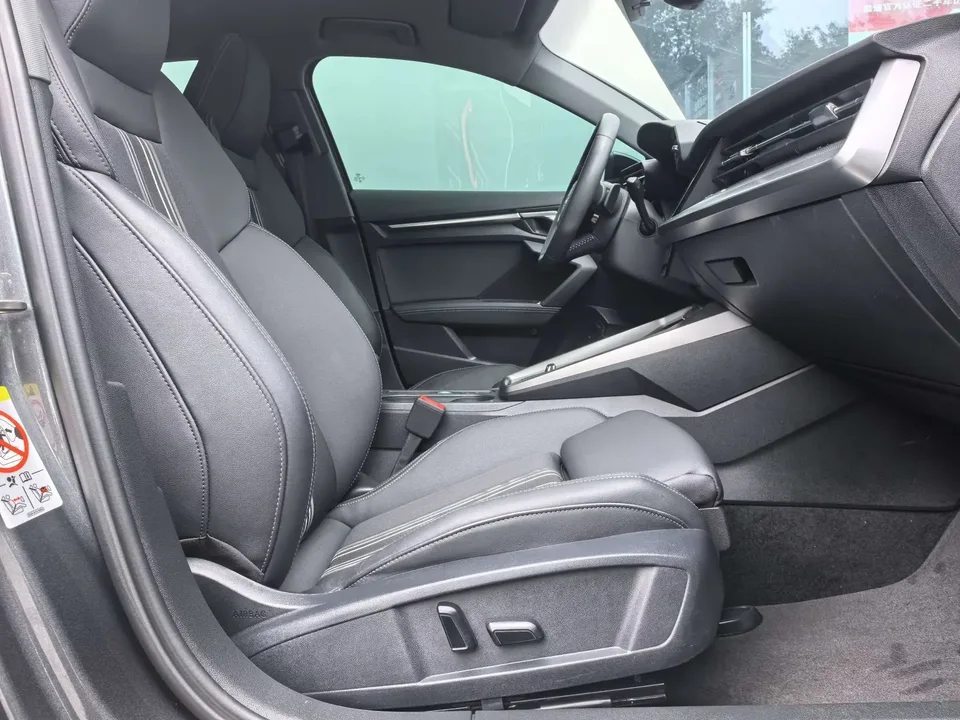 Audi A3 Audi A3 2022 Sportback 35 TFSI Stylish and sporty 2022 — thumbnail 4