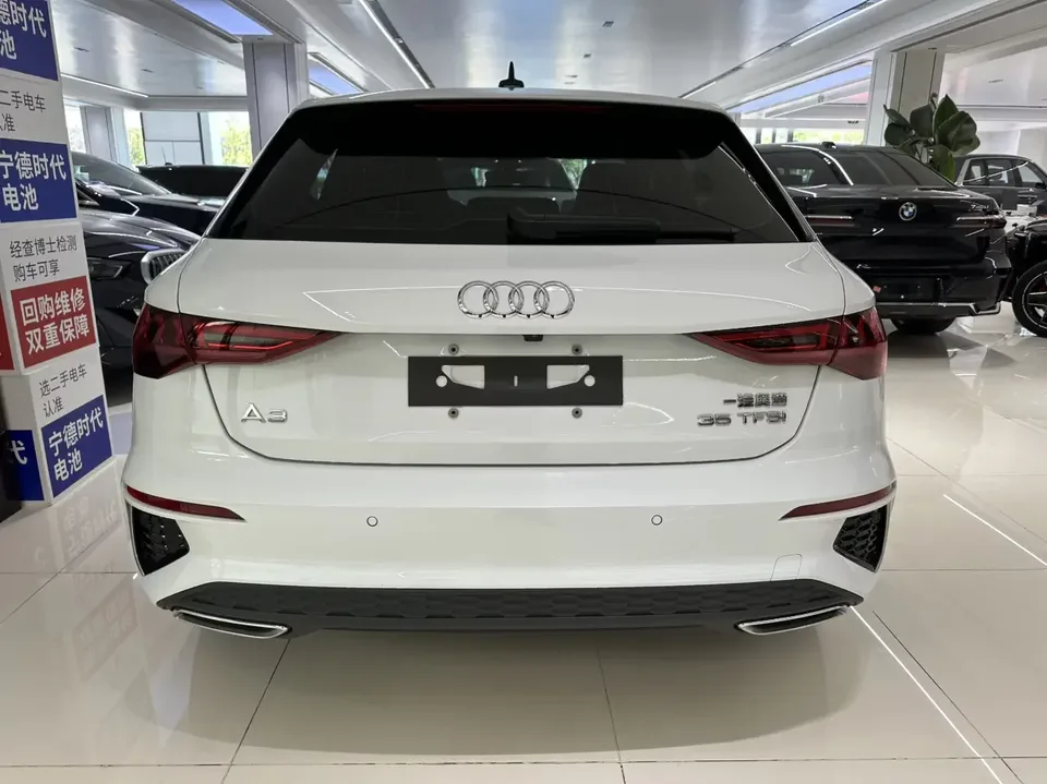 Audi A3 Audi A3 2021 Sportback 35 TFSI Stylish and sporty 2022 — thumbnail 2