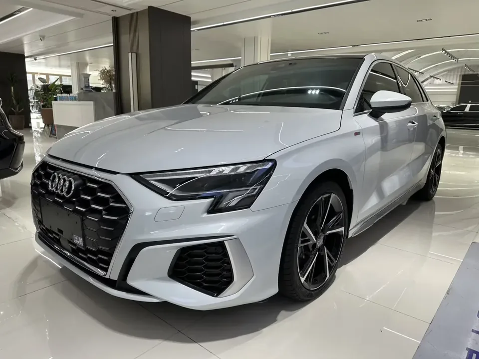 Audi A3 Audi A3 2021 Sportback 35 TFSI Stylish and sporty 2022 — photo 1, buy with delivery to Moscow