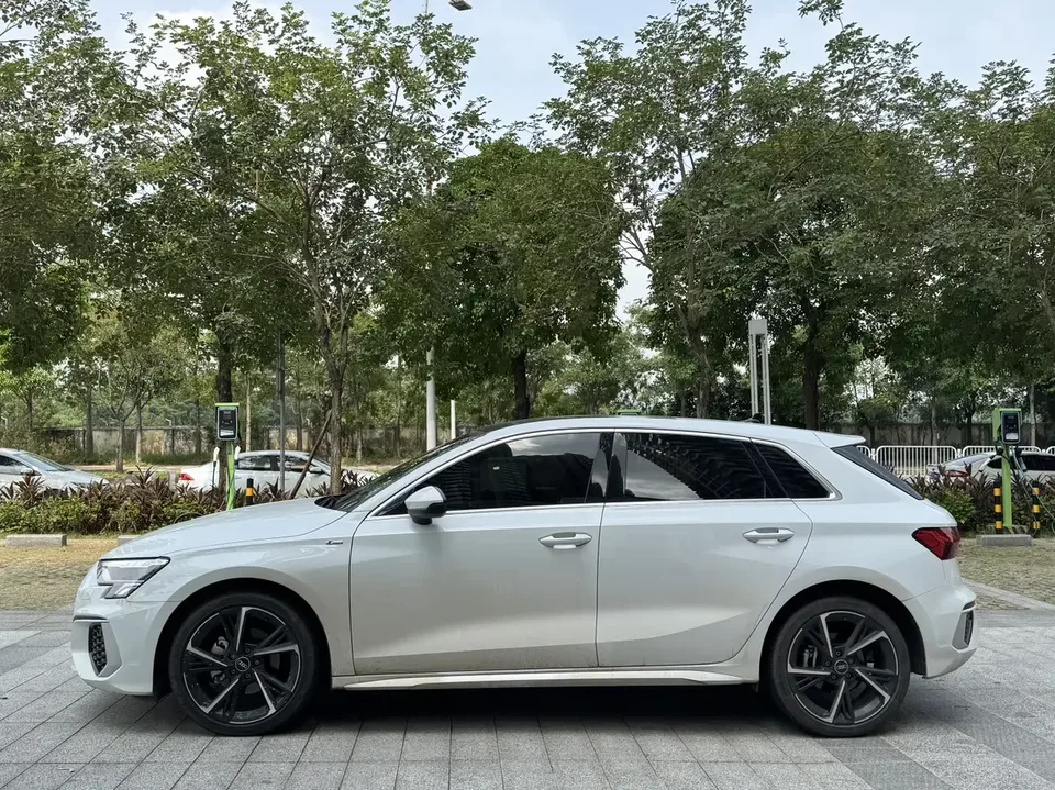 Audi A3 Audi A3 2024 Sportback 35 TFSI Stylish and sporty 2024 — thumbnail 4