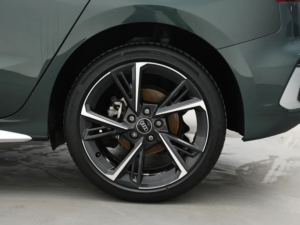 Audi A3 Audi A3 2022 Sportback 35 TFSI Stylish and sporty 2022 — thumbnail 3