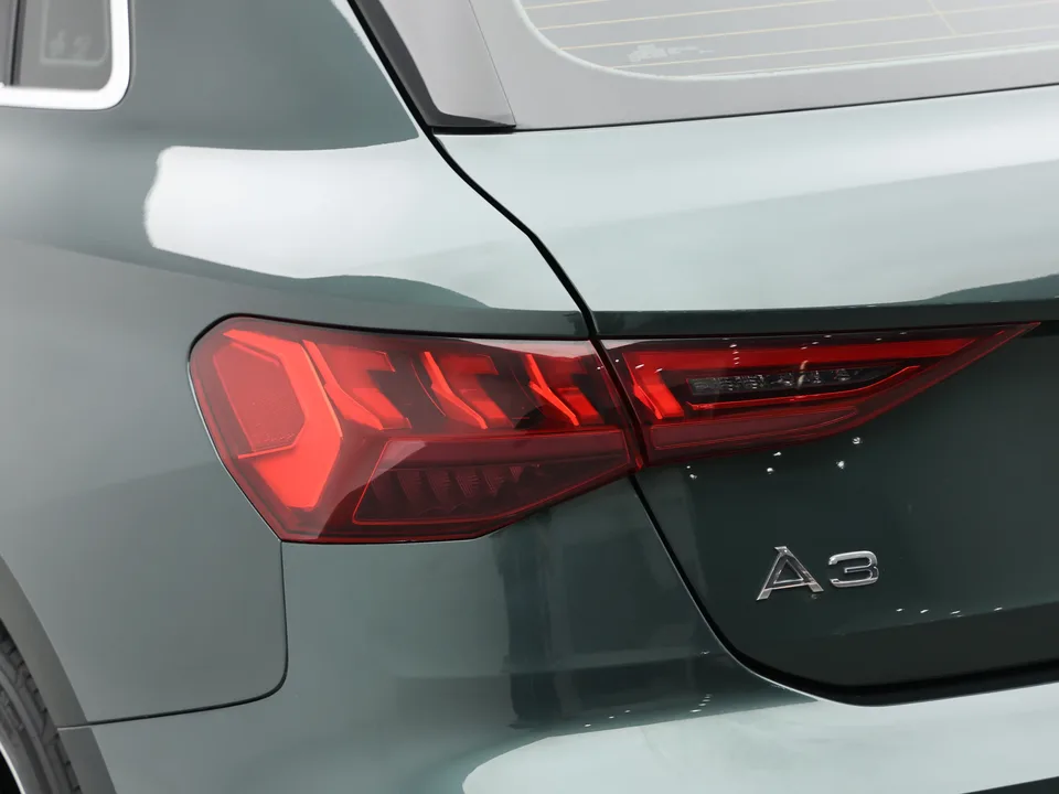 Audi A3 Audi A3 2022 Sportback 35 TFSI Stylish and sporty 2022 — thumbnail 4