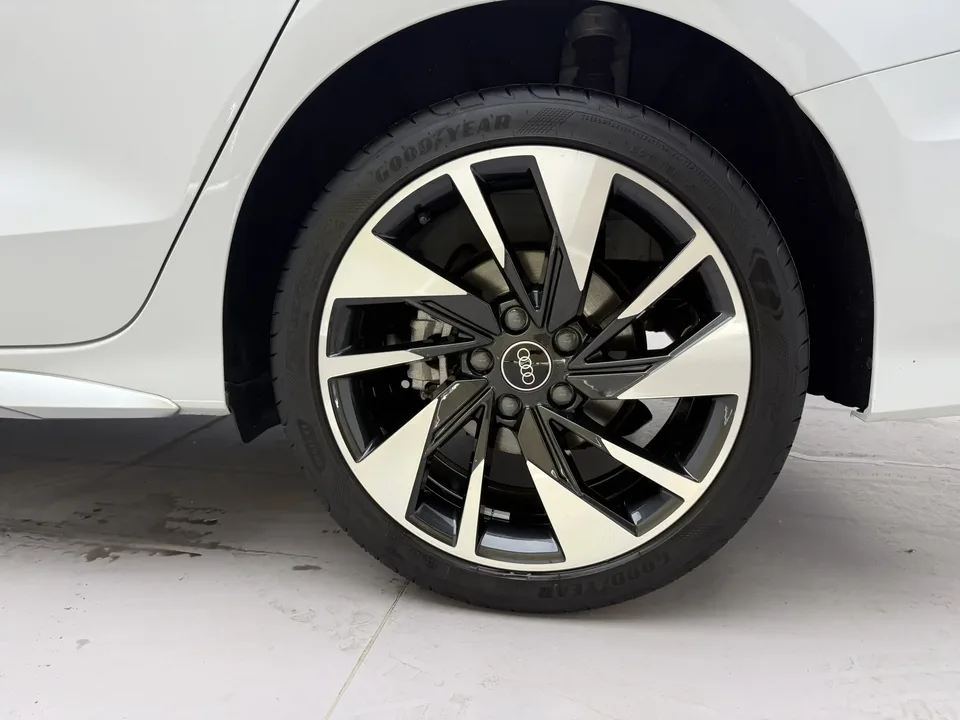 Audi A3 Audi A3 2024 A3L Limousine 35 TFSI Stylish Sports 2024 — thumbnail 3