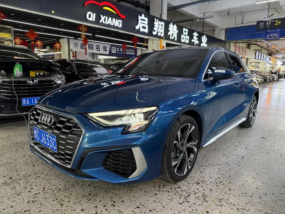 Audi A3 Audi A3 2021 Sportback 35 TFSI Luxury Sports 2022 — photo 1, buy with delivery to Moscow