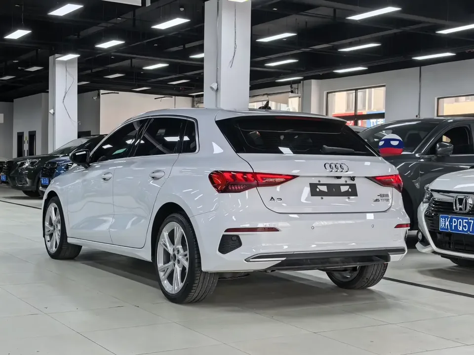 Audi A3 Audi A3 2022 Sportback 35 TFSI Stylish and sporty 2022 — thumbnail 2