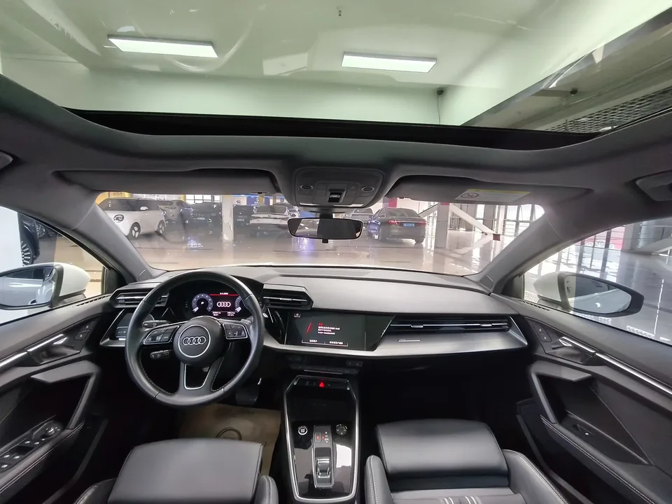 Audi A3 Audi A3 2022 Sportback 35 TFSI Stylish and sporty 2023 — thumbnail 3