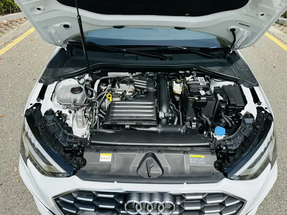 Audi A3 Audi A3 2024 Sportback 35 TFSI Stylish and sporty 2024 — thumbnail 3