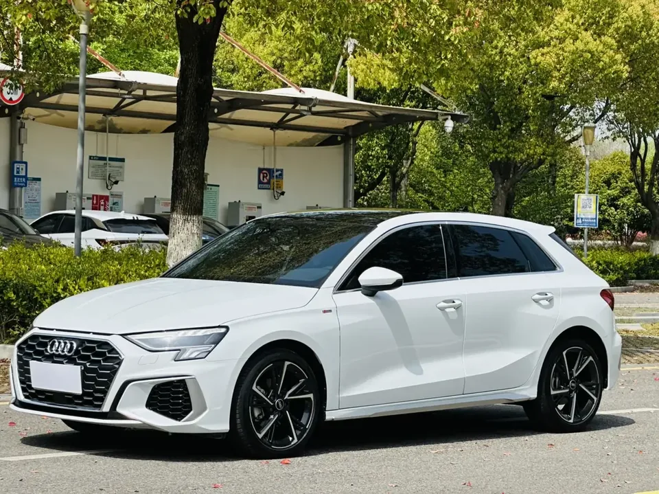 Audi A3 Audi A3 2024 Sportback 35 TFSI Stylish and sporty 2024 — photo 1, buy with delivery to Moscow
