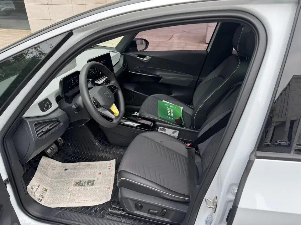 Volkswagen ID.3 Volkswagen ID.3 2023 Upgraded Pure Smart Edition 2023 — thumbnail 3