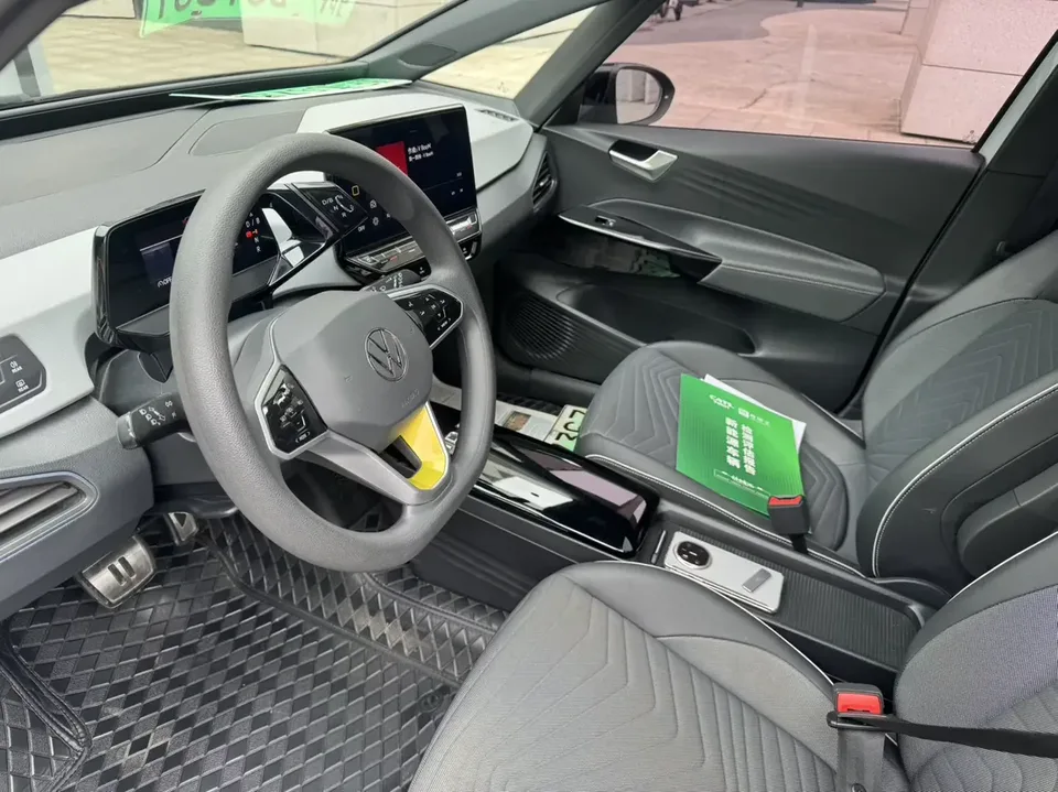 Volkswagen ID.3 Volkswagen ID.3 2023 Upgraded Pure Smart Edition 2023 — thumbnail 4