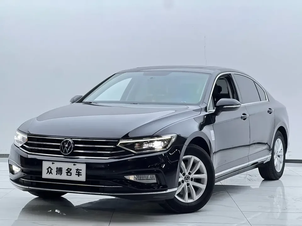 Volkswagen Magotan Magotan 2020 280TSI DSG Comfort 2022 — photo 1, buy with delivery to Moscow