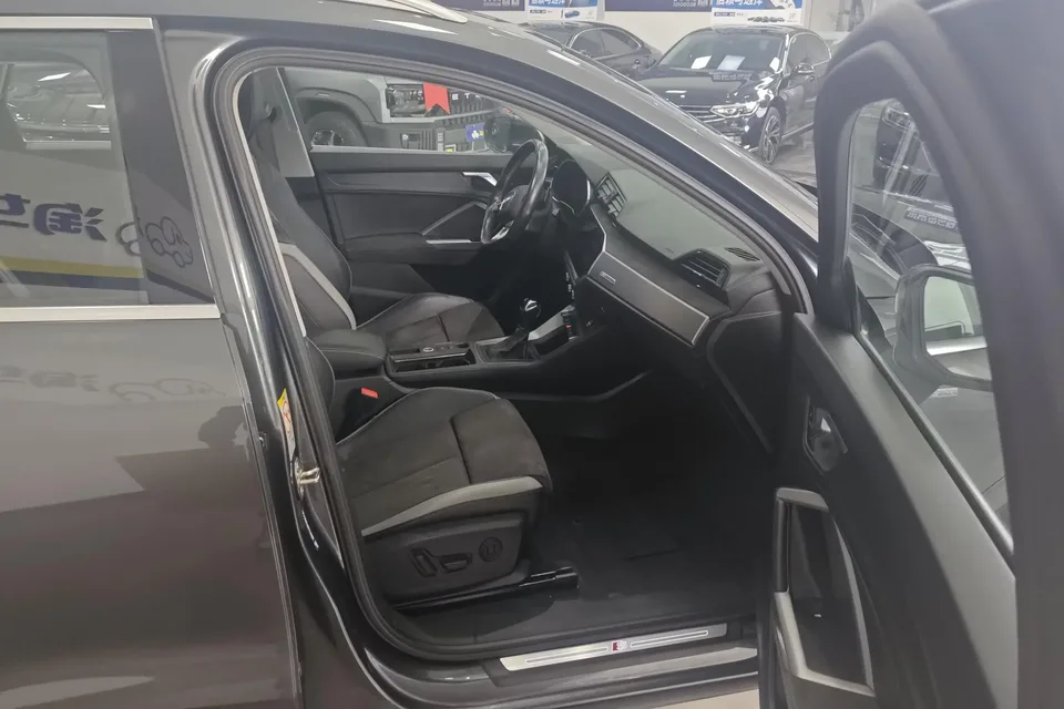 Audi Q3 Audi Q3 2023 35 TFSI Stylish Dynamic 2023 — thumbnail 5