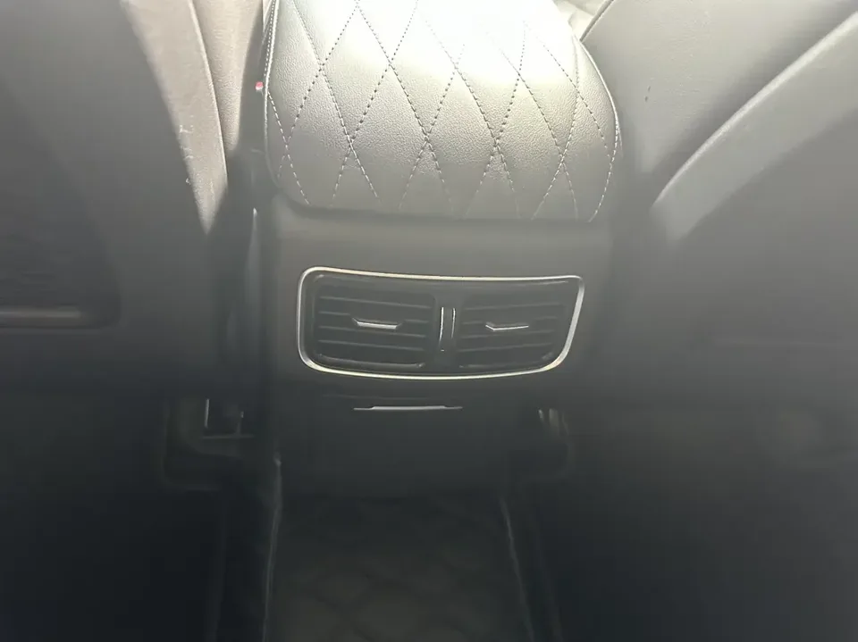 Hongqi HS5 Hongqi HS5 2022 Modified 2.0T Zhilian Flagship Edition 2022 — thumbnail 4