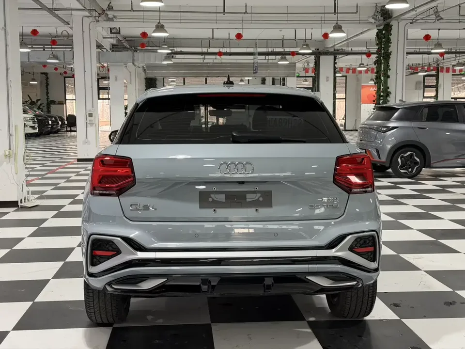 Audi Q2L Audi Q2L 2022 35 TFSI Progressive Dynamic 2022 — thumbnail 2