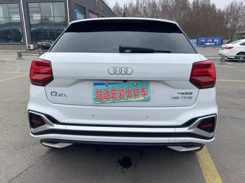 Audi Q2L Audi Q2L 2022 35 TFSI Progressive Dynamic 2022 — thumbnail 2