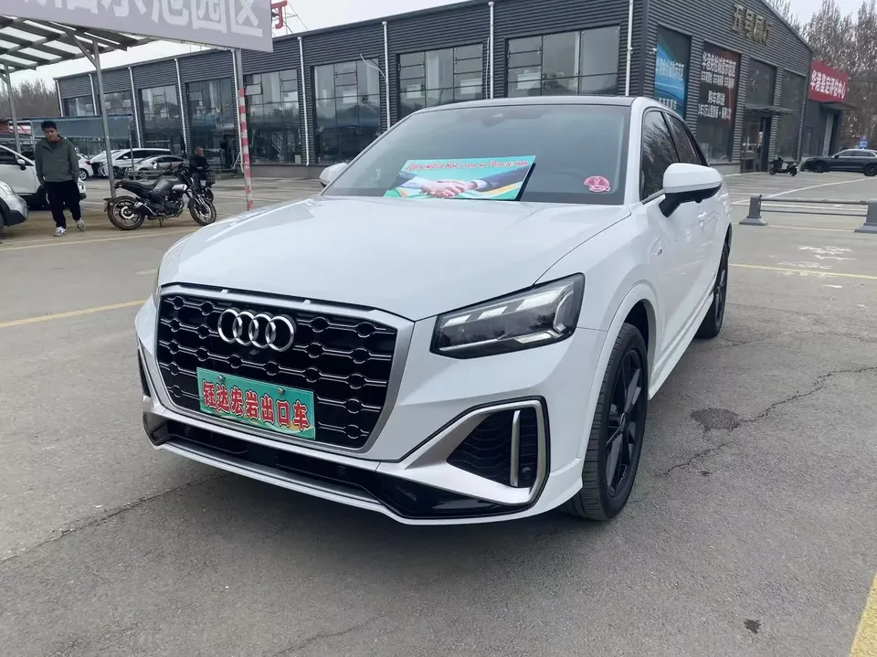 Audi Q2L Audi Q2L 2022 35 TFSI Progressive Dynamic 2022 — photo 1, buy with delivery to Moscow