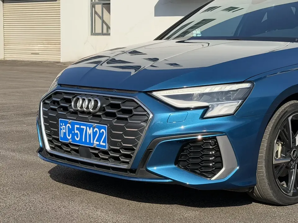 Audi A3 Audi A3 2022 Sportback 35 TFSI Stylish and sporty 2022 — thumbnail 4