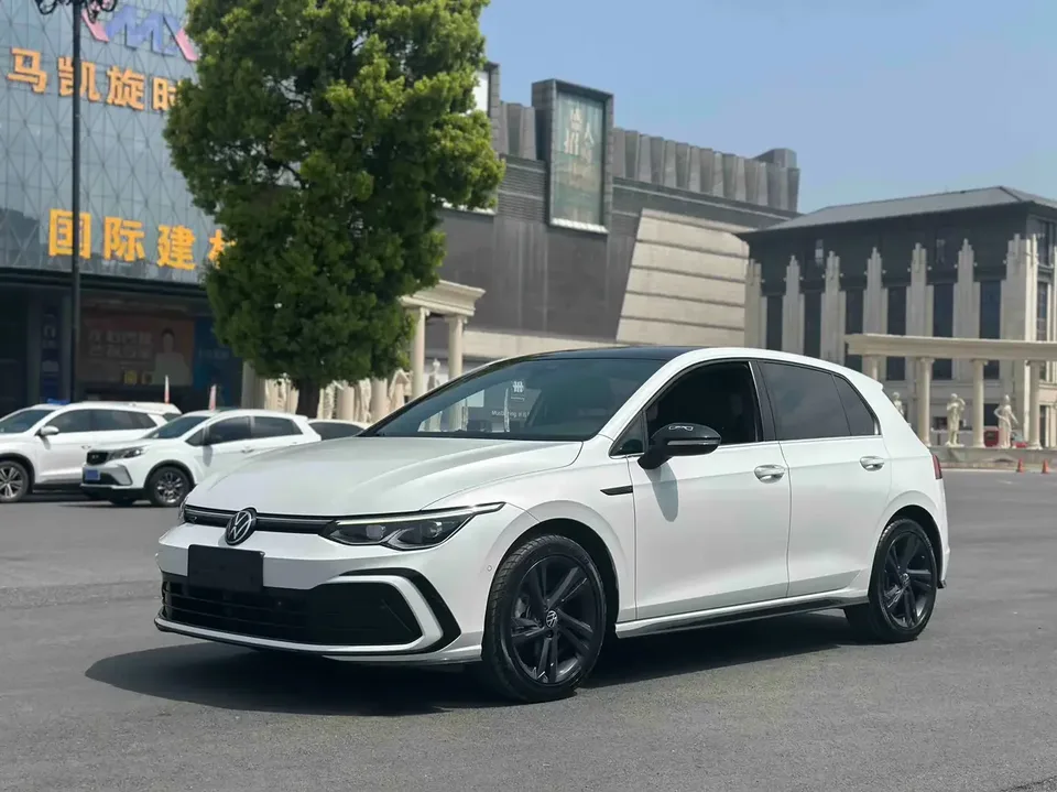 Volkswagen Golf golf 2021 280TSI DSG R-Line 2022 — photo 1, buy with delivery to Moscow