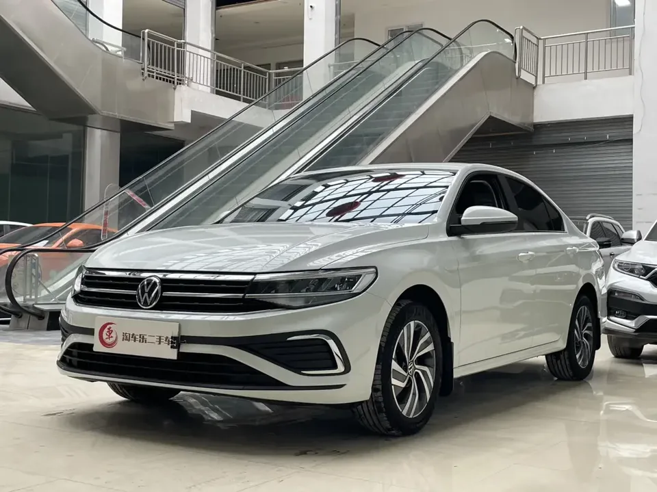 Volkswagen Bora Bora 2025 200TSI DSG Joyride Navigation Edition 2025 — photo 1, buy with delivery to Moscow