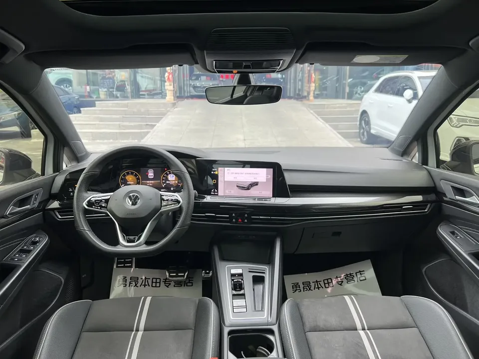 Volkswagen Golf golf 2023 280TSI DSG R-Line Lite 2023 — thumbnail 4