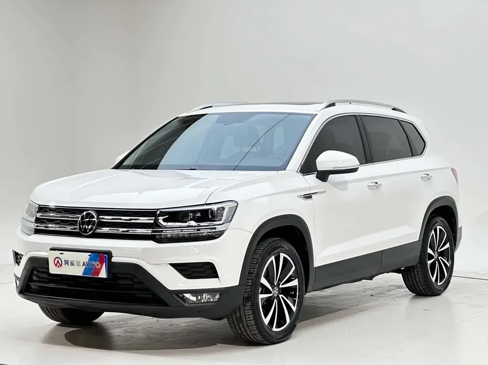 Volkswagen Tharu tuyue 2021 280TSI 2WD Deluxe Edition 2022 — photo 1, buy with delivery to Moscow