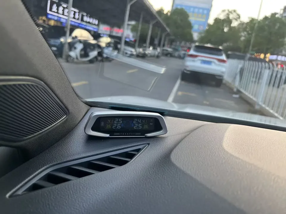 Volkswagen Golf golf 2023 280TSI DSG R-Line Lite 2023 — thumbnail 3