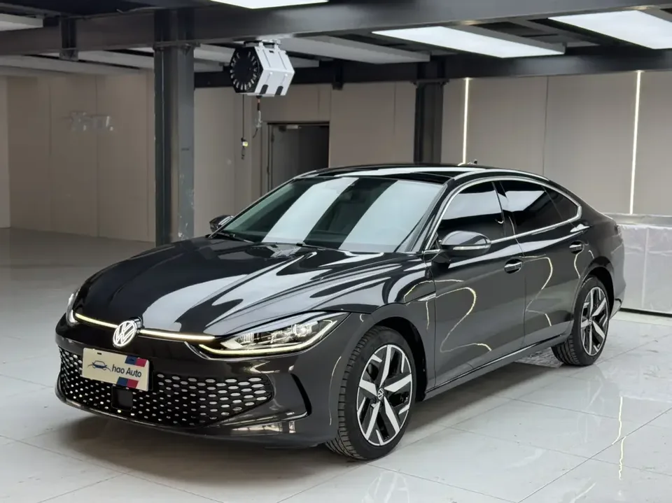 Volkswagen Lamando Lingdu 2023 Lingdu L 280TSI DSG Cool Edition 2023 — photo 1, buy with delivery to Moscow