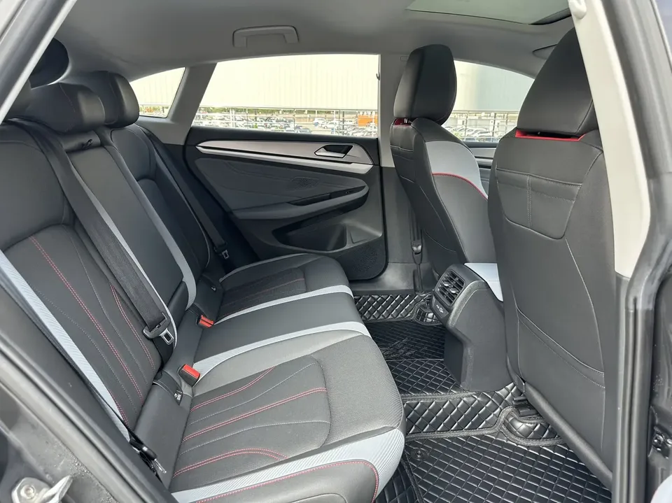 Volkswagen Lamando Lingdu 2023 Lingdu L 280TSI DSG Cool Edition 2023 — thumbnail 5