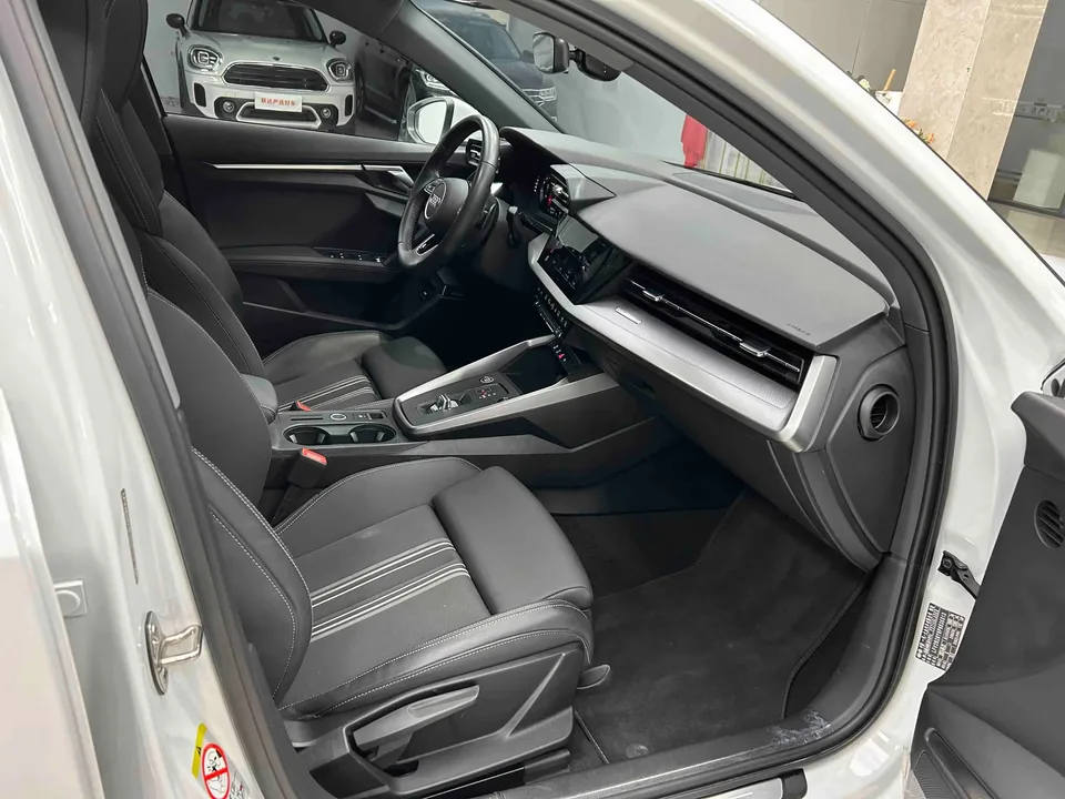 Audi A3 Audi A3 2024 Sportback 35 TFSI Stylish and sporty 2023 — thumbnail 5