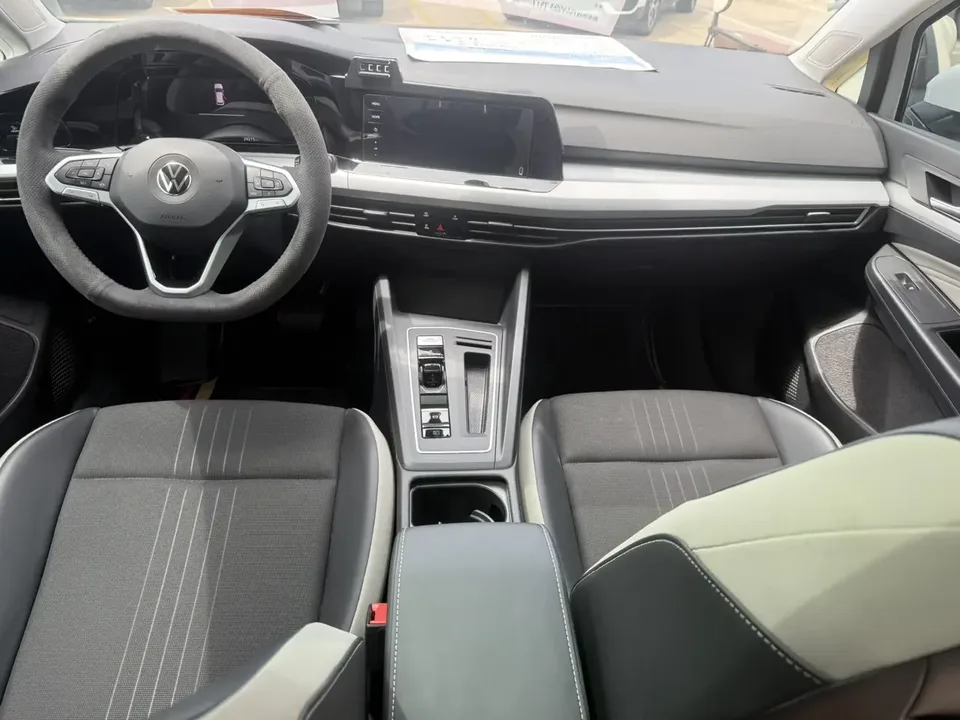 Volkswagen Golf golf 2023 280TSI DSG Pro facelift 2023 — thumbnail 3