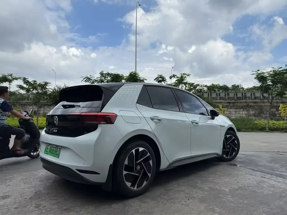 Volkswagen ID.3 Volkswagen ID.3 2023 Pure Smart Edition 2023 — thumbnail 2