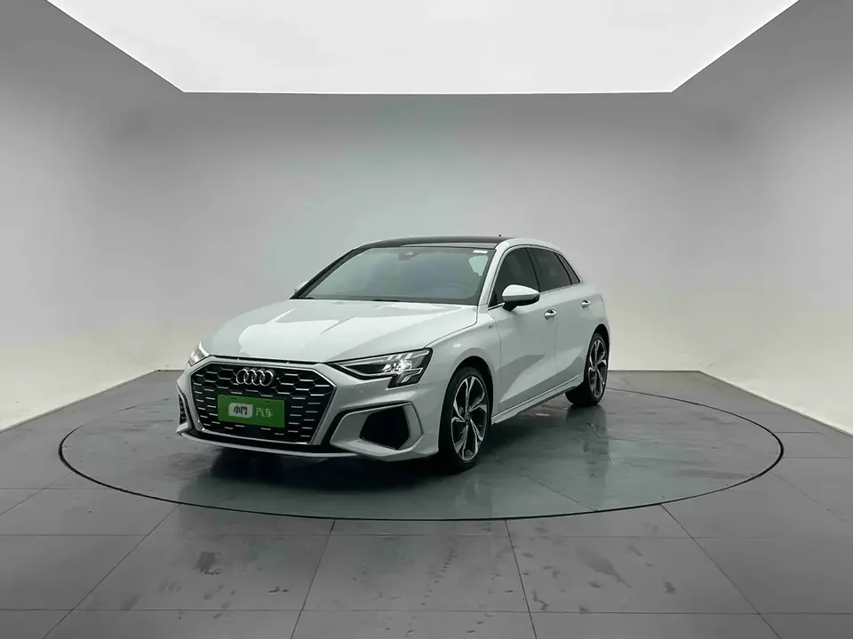 Audi A3 Audi A3 2021 Sportback 35 TFSI Luxury Sports 2022 — photo 1, buy with delivery to Moscow