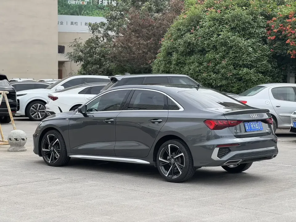 Audi A3 Audi A3 2022 A3L Limousine 35 TFSI Stylish Sports 2022 — миниатюра 4