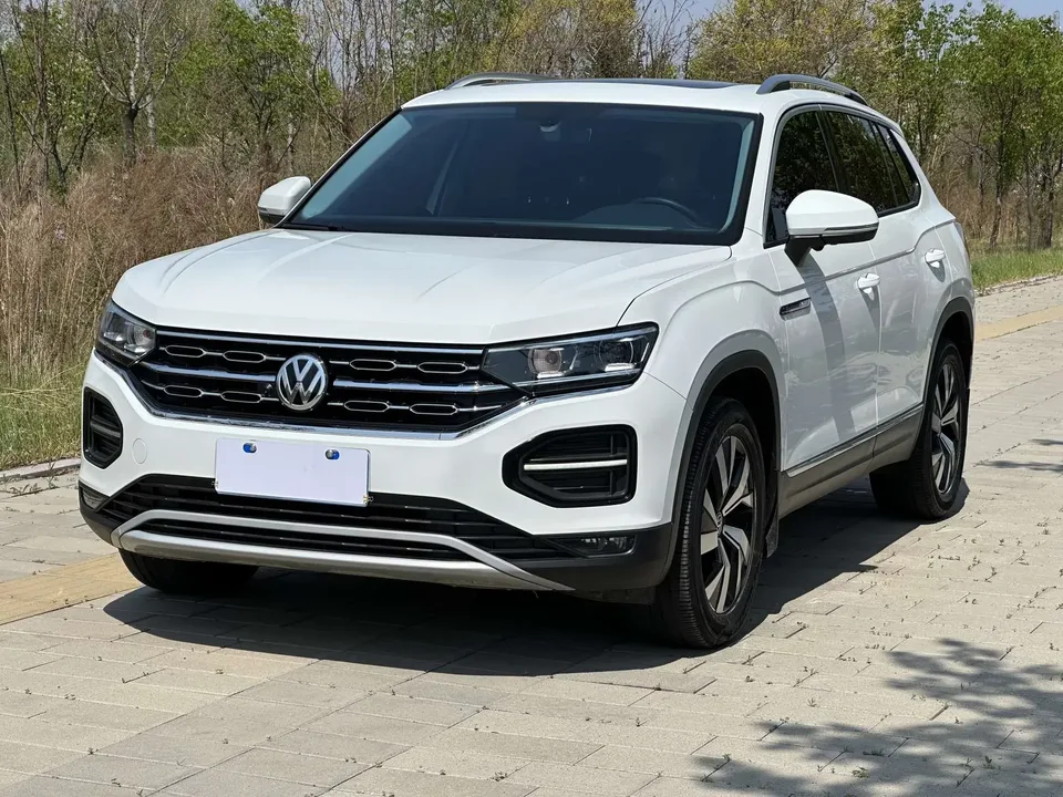 Volkswagen Tayron Tanyue 2022 280TSI 2WD Luxury Smart Edition 2022 — photo 1, buy with delivery to Moscow