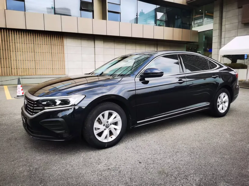 Volkswagen Passat Passat 2023 280TSI Elite Edition 2023 — photo 1, buy with delivery to Moscow