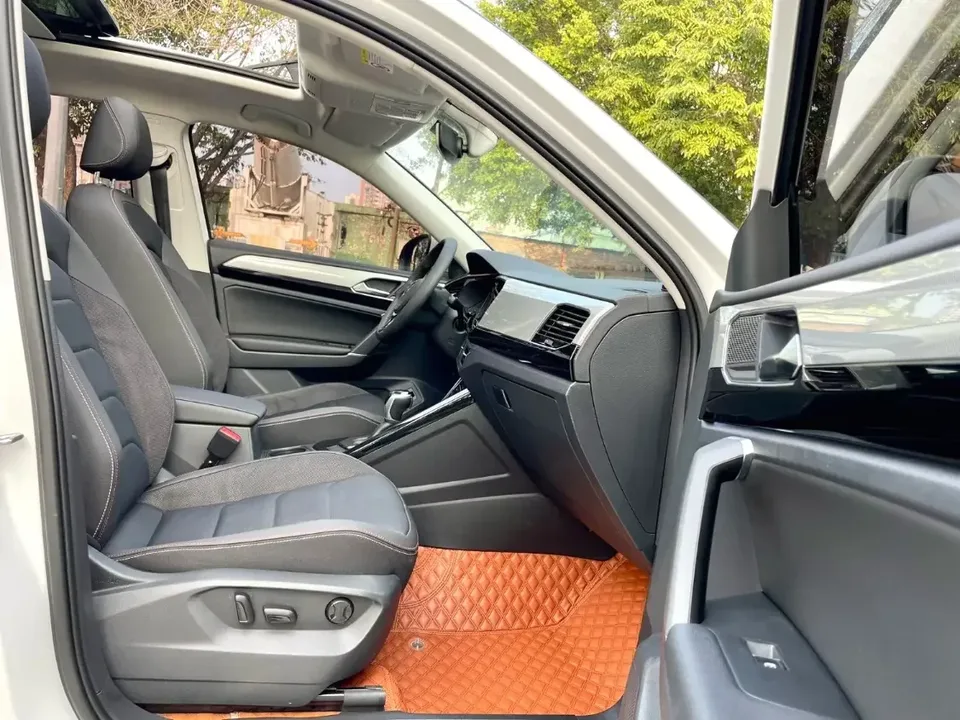 Volkswagen Tayron Tanyue 2022 280TSI 2WD Luxury Smart Edition 2022 — thumbnail 4