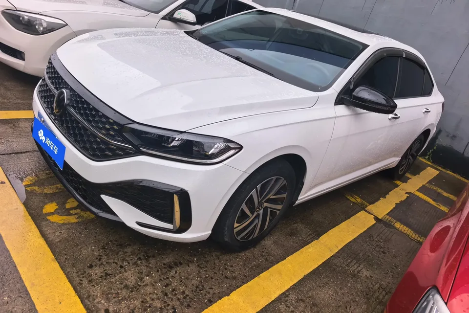 Volkswagen Lavida Lavida 2023 280TSI DSG Starry Sky Forever Edition 2023 — photo 1, buy with delivery to Moscow