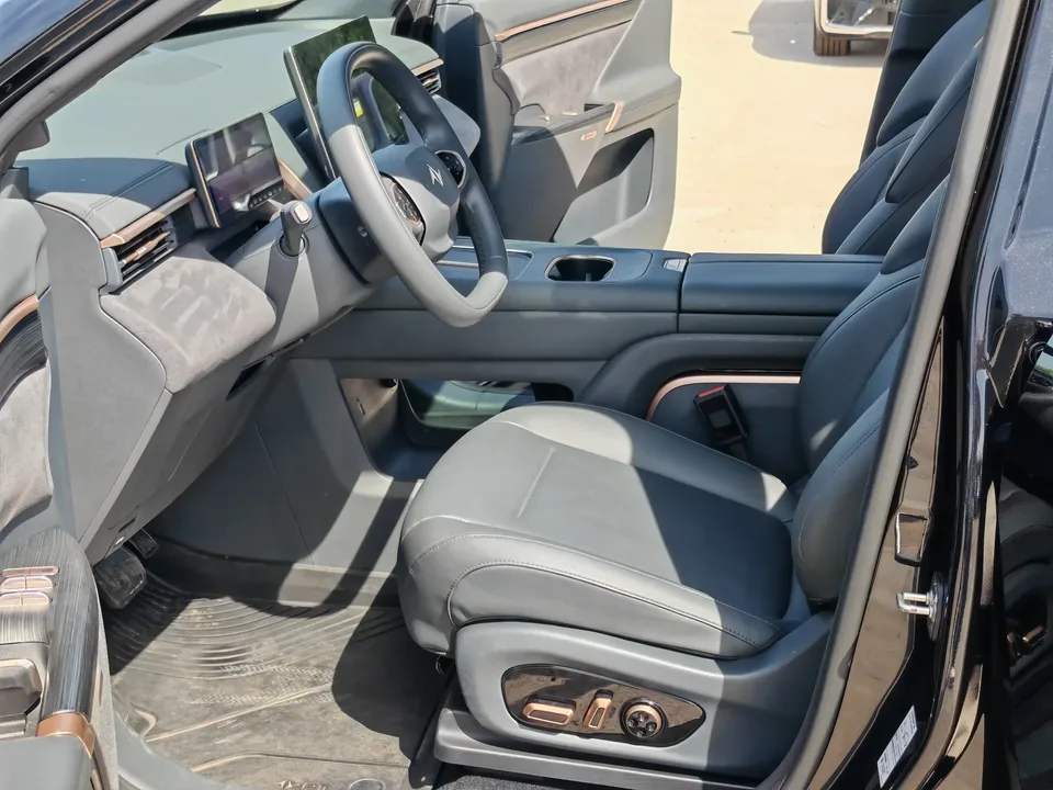 Dongfeng Yipai 008 Yipai 008 2024 210Max Extended Range 6-seater 2024 — thumbnail 4