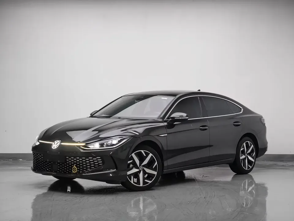 Volkswagen Lamando Lingdu 2023 Lingdu L 280TSI DSG Cool Edition 2023 — photo 1, buy with delivery to Moscow