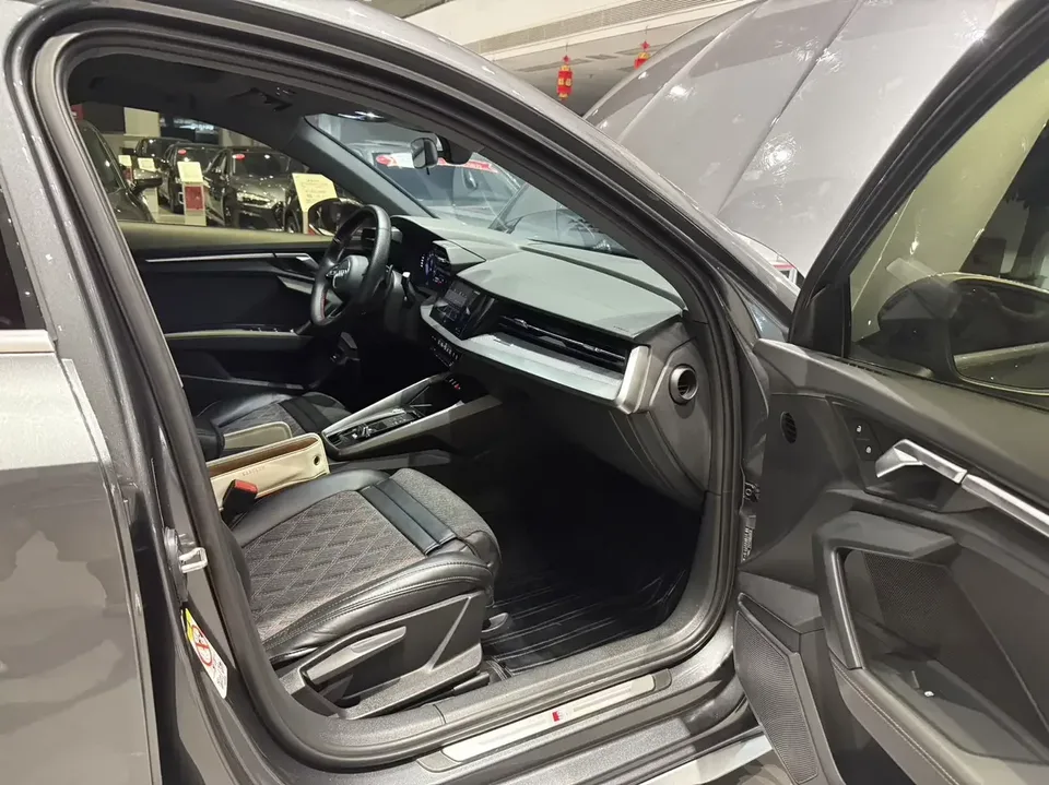 Audi A3 Audi A3 2022 A3L Limousine 35 TFSI Stylish Sports 2022 — миниатюра 3