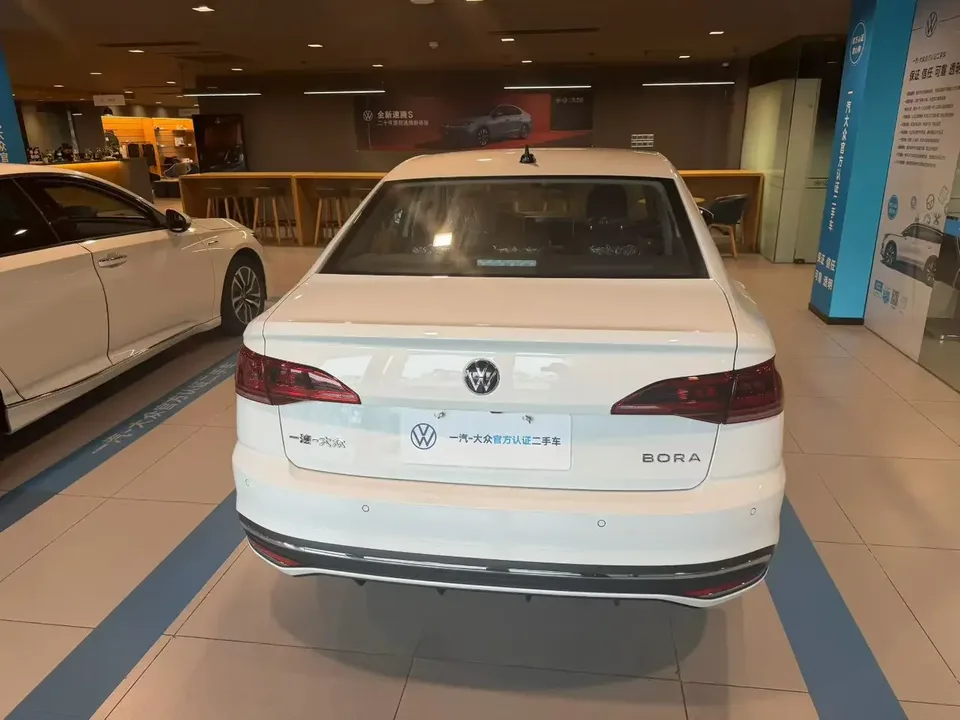 Volkswagen Bora Bora 2026 200TSI DSG Joyride Navigation Edition 2026 — thumbnail 2