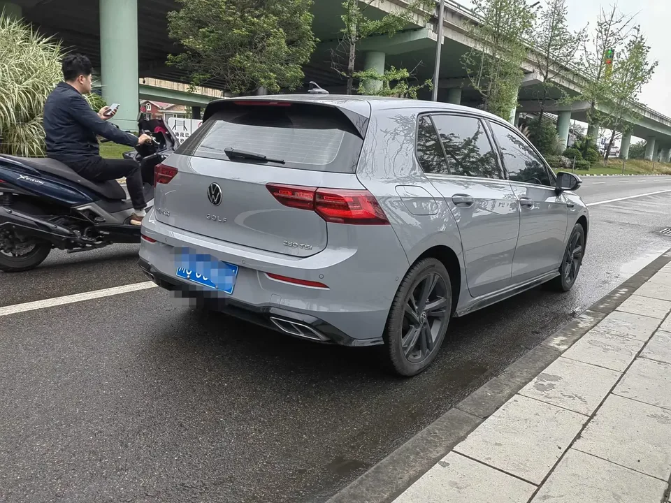 Volkswagen Golf golf 2023 280TSI DSG R-Line Lite 2024 — thumbnail 2
