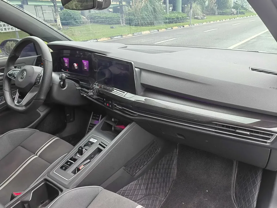 Volkswagen Golf golf 2023 280TSI DSG R-Line Lite 2024 — thumbnail 3