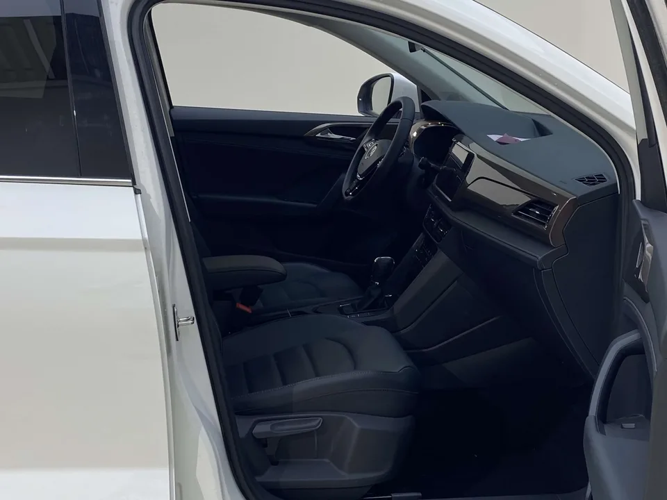 Volkswagen Tharu tuyue 2022 280TSI 2WD Deluxe Edition 2023 — thumbnail 3