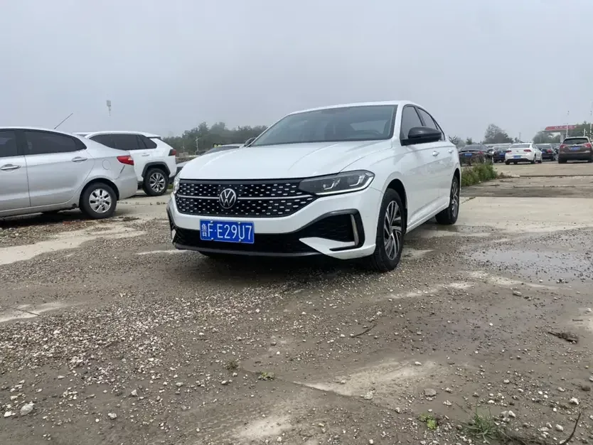 Volkswagen Lavida Lavida 2023 280TSI DSG Starry Sky Forever Edition 2023 — photo 1, buy with delivery to Moscow