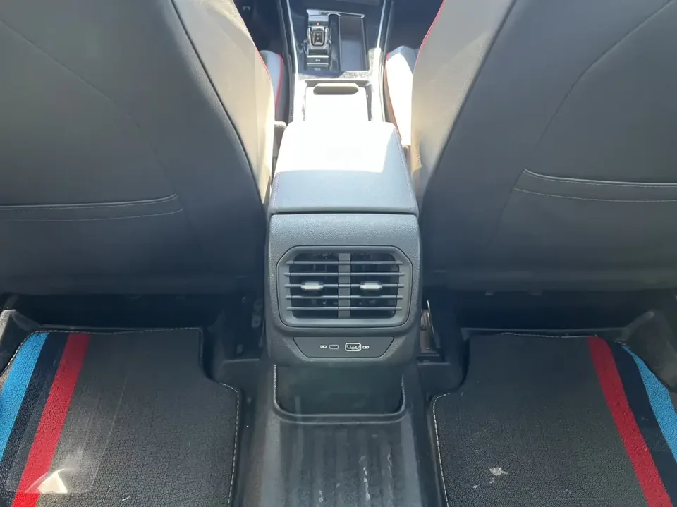 Volkswagen Lamando Lingdu 2022 Lingdu L 280TSI DSG Cool Edition 2022 — thumbnail 3